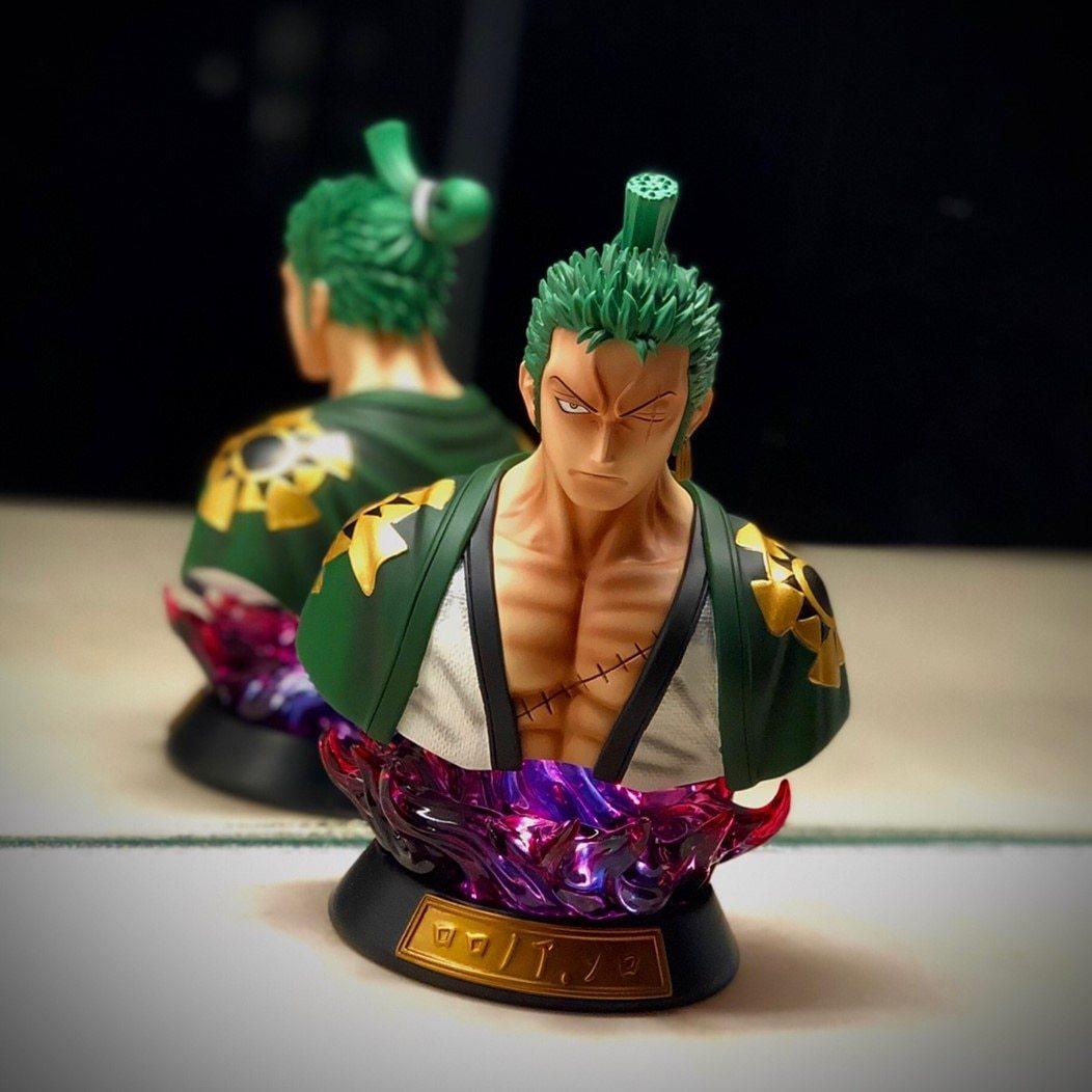 Buste One Piece Roronoa Zoro à LED - Japan World